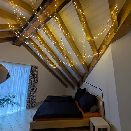 Schrauts Unwesen شقة *